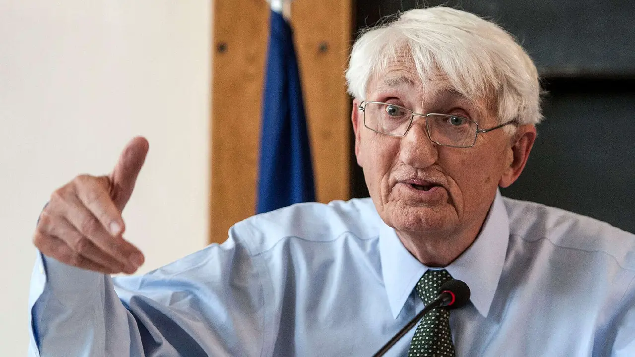 J&uuml;rgen Habermas. / Wikipedia
