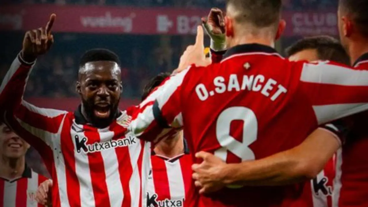 Los jugadores del Athletic en plena celebraci&oacute;n de un gol. /   @athleticclub