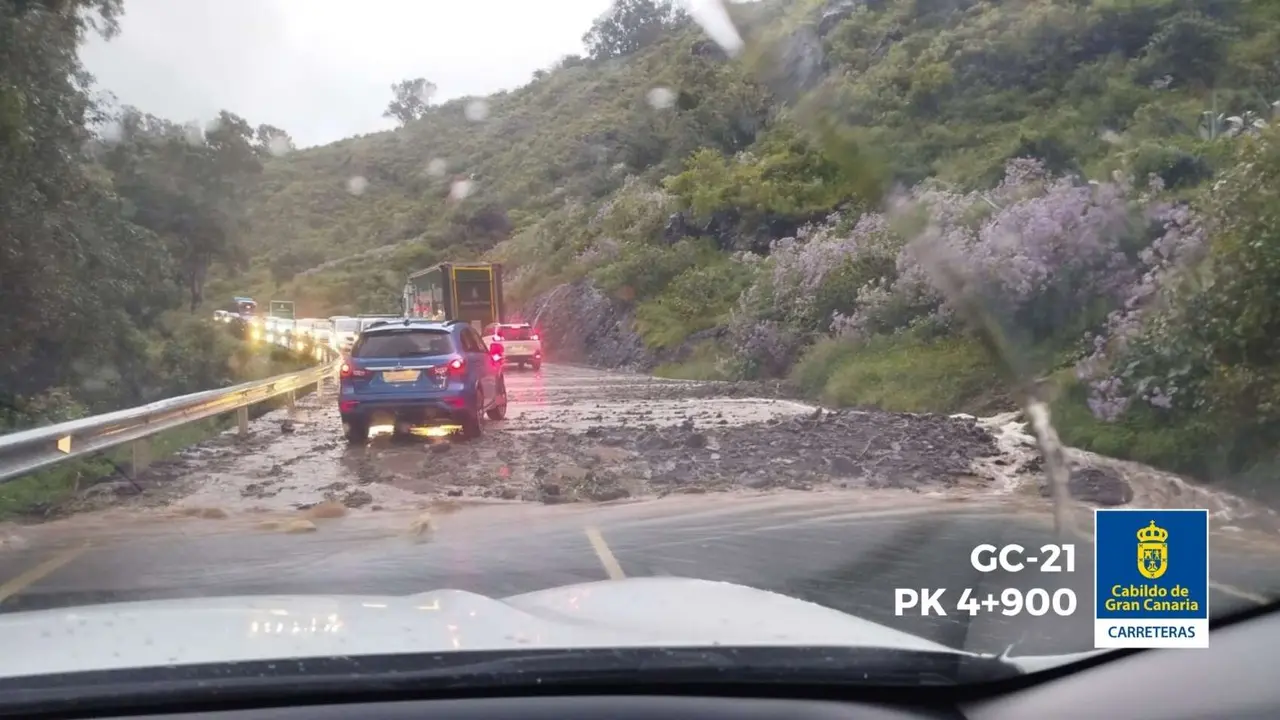 Deslizamiento de tierra en Gran Canarias. / @carreterasCabGC.