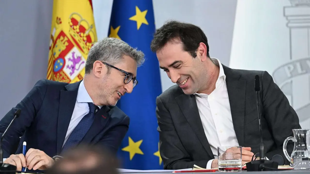 Arcadi Espa&ntilde;a, ministro de Hacienda y Carlos Cuerpo, vicepresidente primero del Gobierno. / La Moncloa.