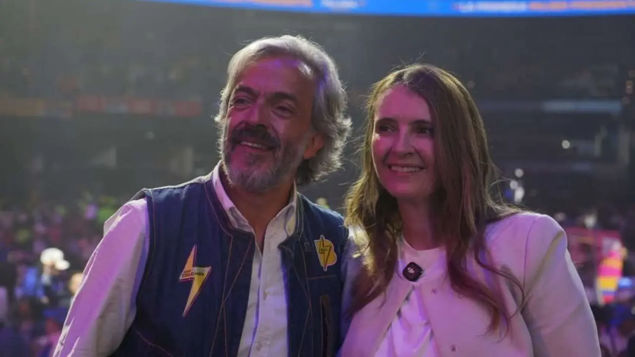 Juan Daniel Oviedo, candidato a vicepresidente y Paloma Valencia, candidata presidencial en Colombia. / RR.SS.