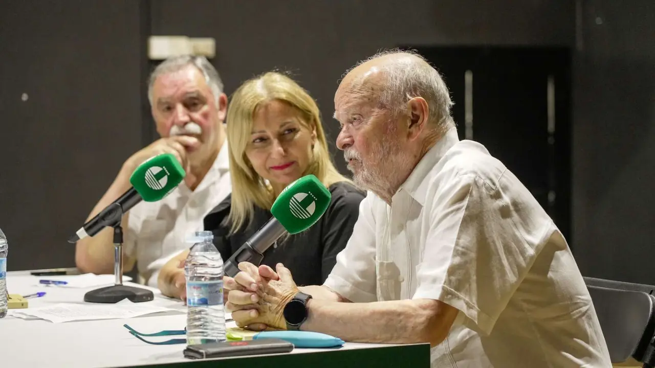 &Aacute;ngel Garc&iacute;a Seoane, Isabel Bravo y Jos&eacute; Antonio Mart&iacute;n Pall&iacute;n. / Mundiario