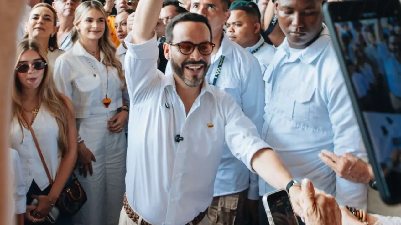 Abelardo de la Espriella, candidato presidencial en Colombia. / @defensoresco