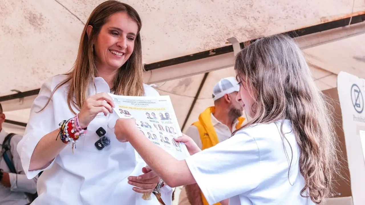 Paloma Valencia, candidata del Centro Democr&aacute;tico en Colombia. / @PalomaValenciaL