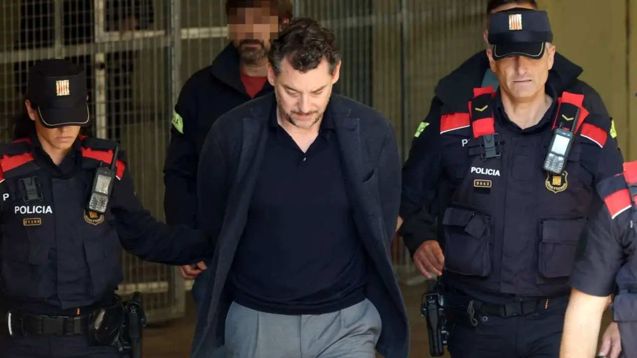 Jonathan Andic en medio de su detenci&oacute;n. / RR. SS.