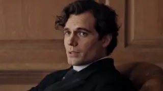 Henry Cavill en Enola Holmes. / Forucinema.