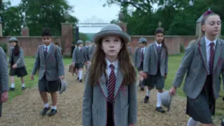 Alisha Weir como Matilda. / Netflix