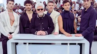 Pedro Almod&oacute;var junto a Ethan Hawke, George Steane, Jason Fern&aacute;ndez, Jos&eacute; Condessa y Manu R&iacute;os. / RR SS.
