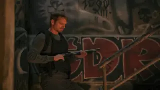 Joel Kinnaman en Noche de Paz. / DeAPlaneta