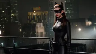 Anne Hathaway Catwoman. / RRSS