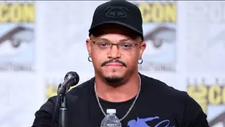 Beau DeMayo, guionista. / IMDb