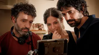 Rodrigo Sorogoyen en la filmaci&oacute;n de Los a&ntilde;os nuevos. / Movistar Plus+