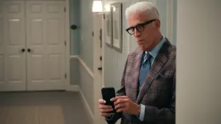 A Man on the Inside. / Netflix