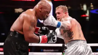 Mike Tyson vs. Jake Paul. / Netflix