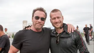 Glenn Powell y Arnold Schwarzenegger. / RRSS