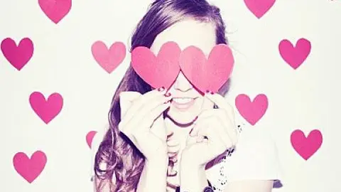 Chica enamorada.