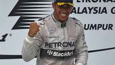 Louis Hamilton celebra la victoria en el Gran Premio de Malasia/eurosport