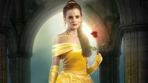 Emma Watson en La Bella y la Bestia. / Disney