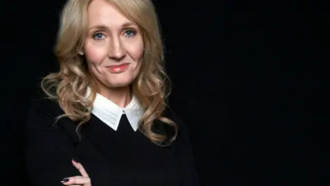 J.K. Rowling. Pottermore.