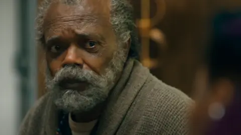 Samuel L. Jackson en la serie de Apple TV+, The Last Days of Ptolemy Grey. / RRSS.