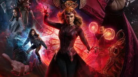 Bruja Escarlata en el p&oacute;ster de Doctor Strange / Doctor Strange Twitter