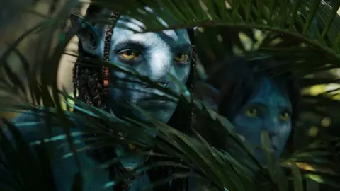 Avatar: El Sentido del Agua, secuela de la pel&iacute;cula Avatar de James Cameron. / Productora.