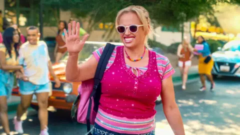 Rebel Wilson protagoniza El &uacute;ltimo a&ntilde;o de mi graduaci&oacute;n / Netflix