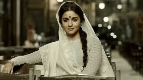 Imagen oficial de Gangubai Kathiawadi. / Netflix