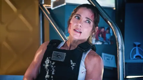 Elsa Pataki protagoniza Interceptor. / Netflix