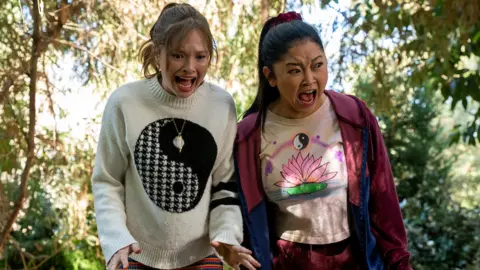 Imagen oficial de Lana Condor en Boo, Bitch. / Netflix