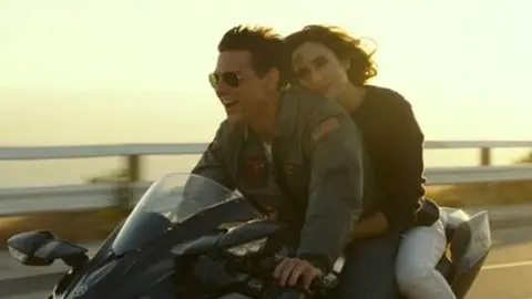 Tom Cruise y Jennifer Connelly en Top Gun: Maverick. / IMDB