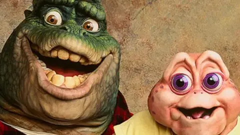 Dinosaurios, el cl&aacute;sico que vuelve a Disney Plus / Disney Plus