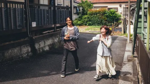 Teruo (Sosuke Ikematsu) y Yo (Sairi Ito). / Mubi