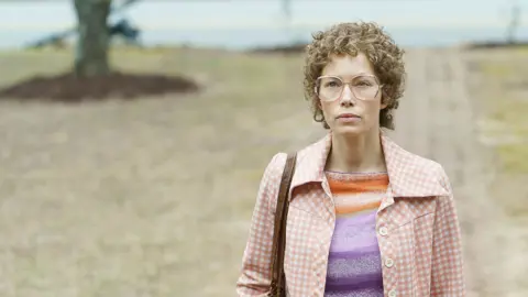 Jessica Biel fue nominada como Mejor Actriz en los Premios de Televisi&oacute;n de la Asociaci&oacute;n de Cr&iacute;ticos. / Disney Plus