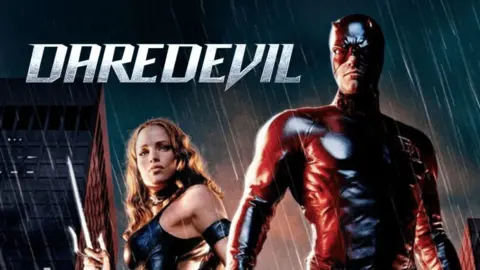 Ben Affleck y Jennifer Garner se casaron en 2005, mismo a&ntilde;o del estreno de Elektra. / Disney Plus