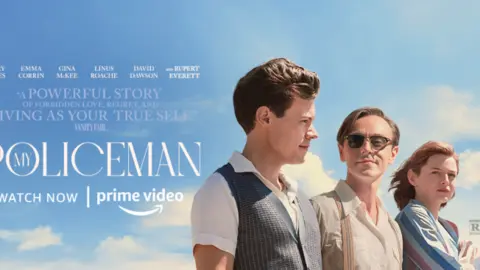 Harry Styles ofrece una actuaci&oacute;n s&oacute;lida y comprometida con la historia de su personaje. / Prime Video