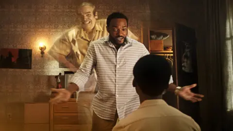 El estreno de este fin de semana es una comedia de fantasmas para toda la familia / Netflix