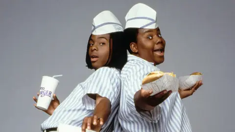 Kenan y Kel est&aacute;n de regreso en sus personajes de la pel&iacute;cula de 1997 / The Tonight Show Starring Jimmy Fallon