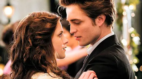 Crep&uacute;sculo. / RR SS.