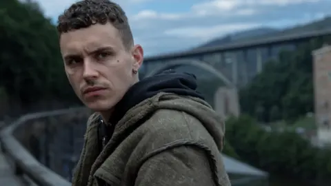 Ar&oacute;n Piper en El silencio, serie de Netflix. Netflix