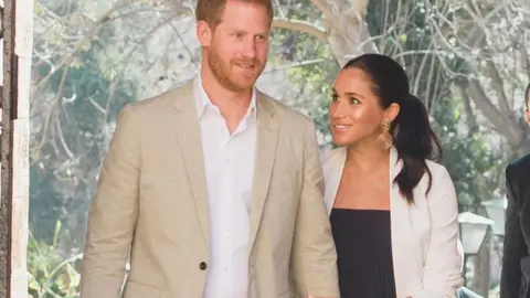 Pr&iacute;ncipe Harry y Meghan Markle, duquesa de Sussex. / RR SS.