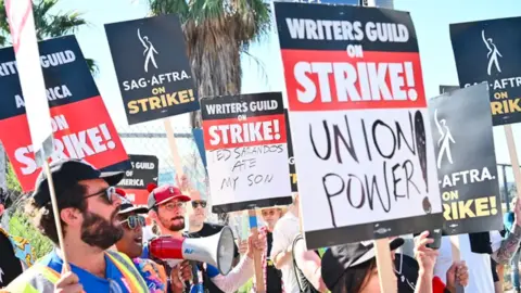 La huelga en Hollywood ha superado cualquier otra en d&iacute;as. / RRSS