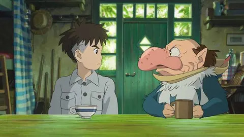 Fotograma del animado japones Kimitachi wa Do Ikiruka  The Boy and the Heron / Hayao Miyazaki