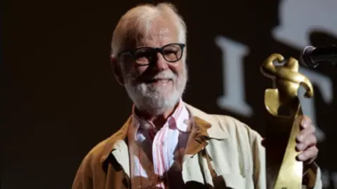 Jan Harlan recibiendo el gran premio honor&iacute;fico. / Sitges