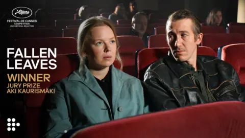 Fallen Leaves busca llegar a los Oscar 2024. / MUBI