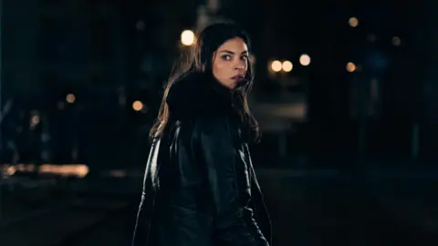 Natalie Madue&ntilde;o en Darkness. / Filmin