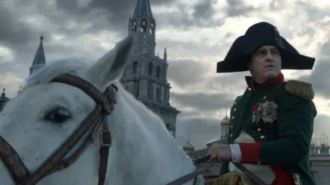 Joaqu&iacute;n Phoenix como Napole&oacute;n. / Apple TV