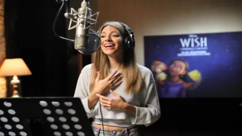 Ana Guerra en la nueva pel&iacute;cula Wish: El poder de los deseos. / Disney