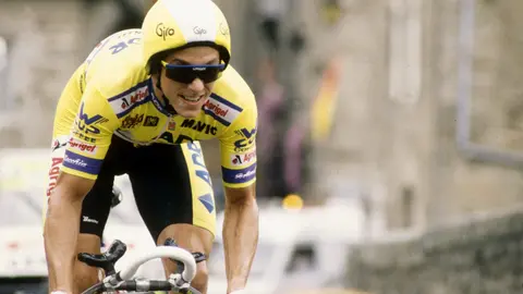 Greg LeMond en el Tour de Francia./ Movistar Plus