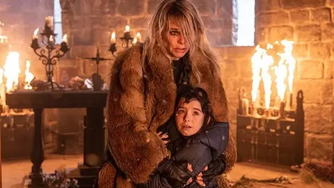 Im&aacute;genes de la pel&iacute;cula La ermita. / @Twitter